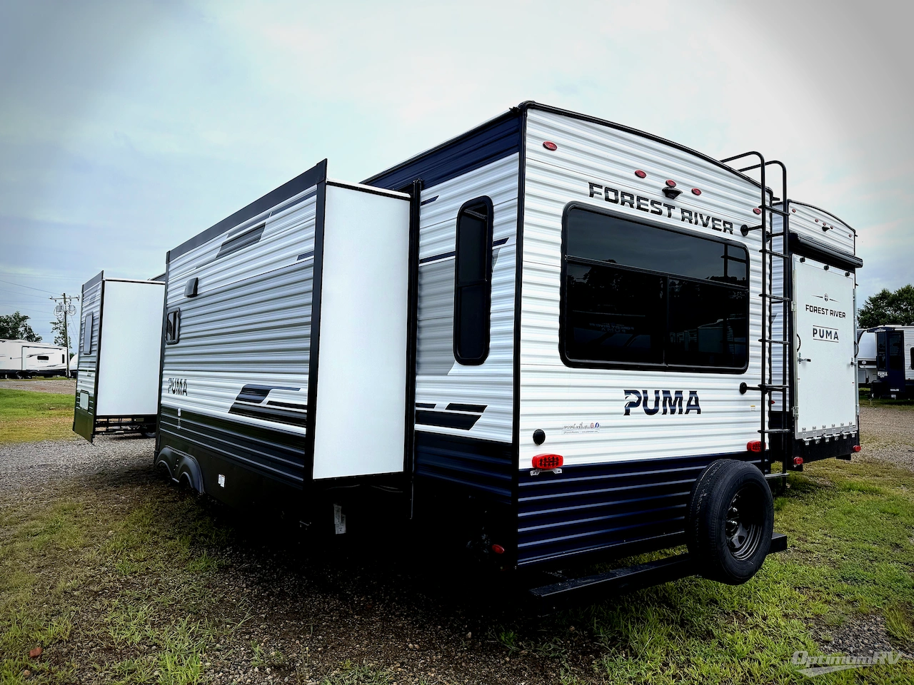 2026 Palomino Puma 31RLQS Photo 3
