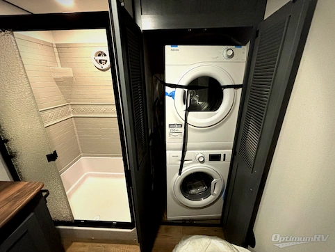 2026 Palomino Puma Destination 420LFT RV Photo 4