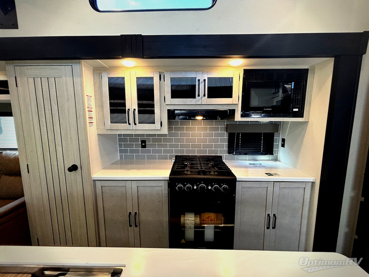 2026 Palomino Puma Destination 420LFT Photo 5