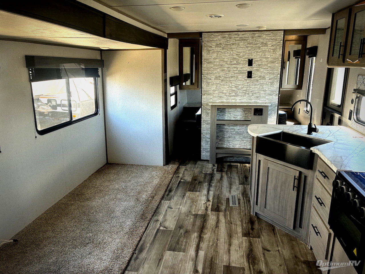 2022 Dutchmen Coleman Lantern Series 334BH Photo 7