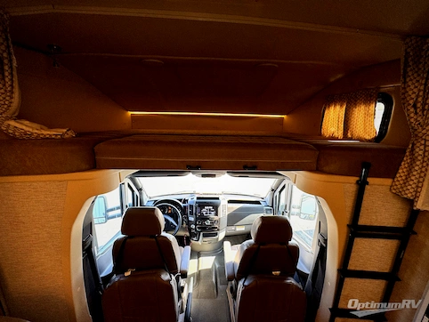 2018 Winnebago Navion 24D RV Photo 2