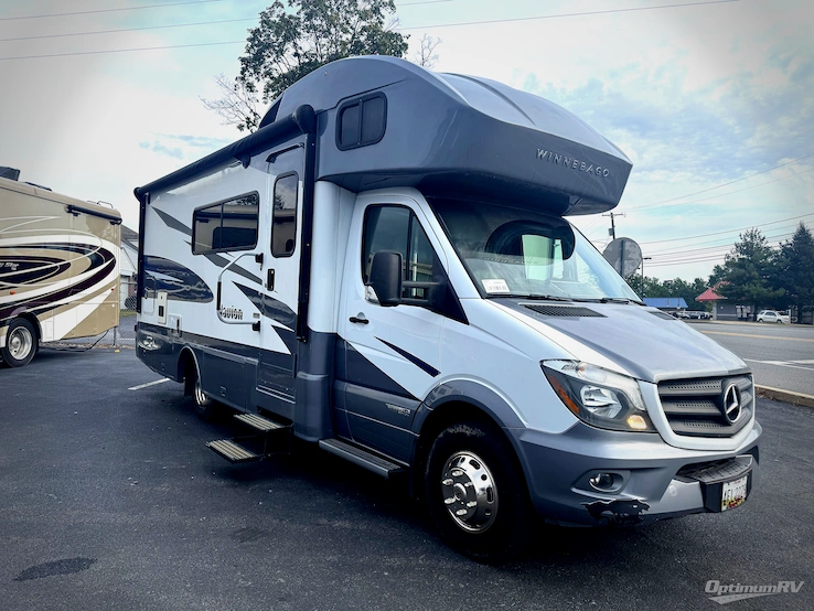 2018 Winnebago Navion 24D RV Photo 1
