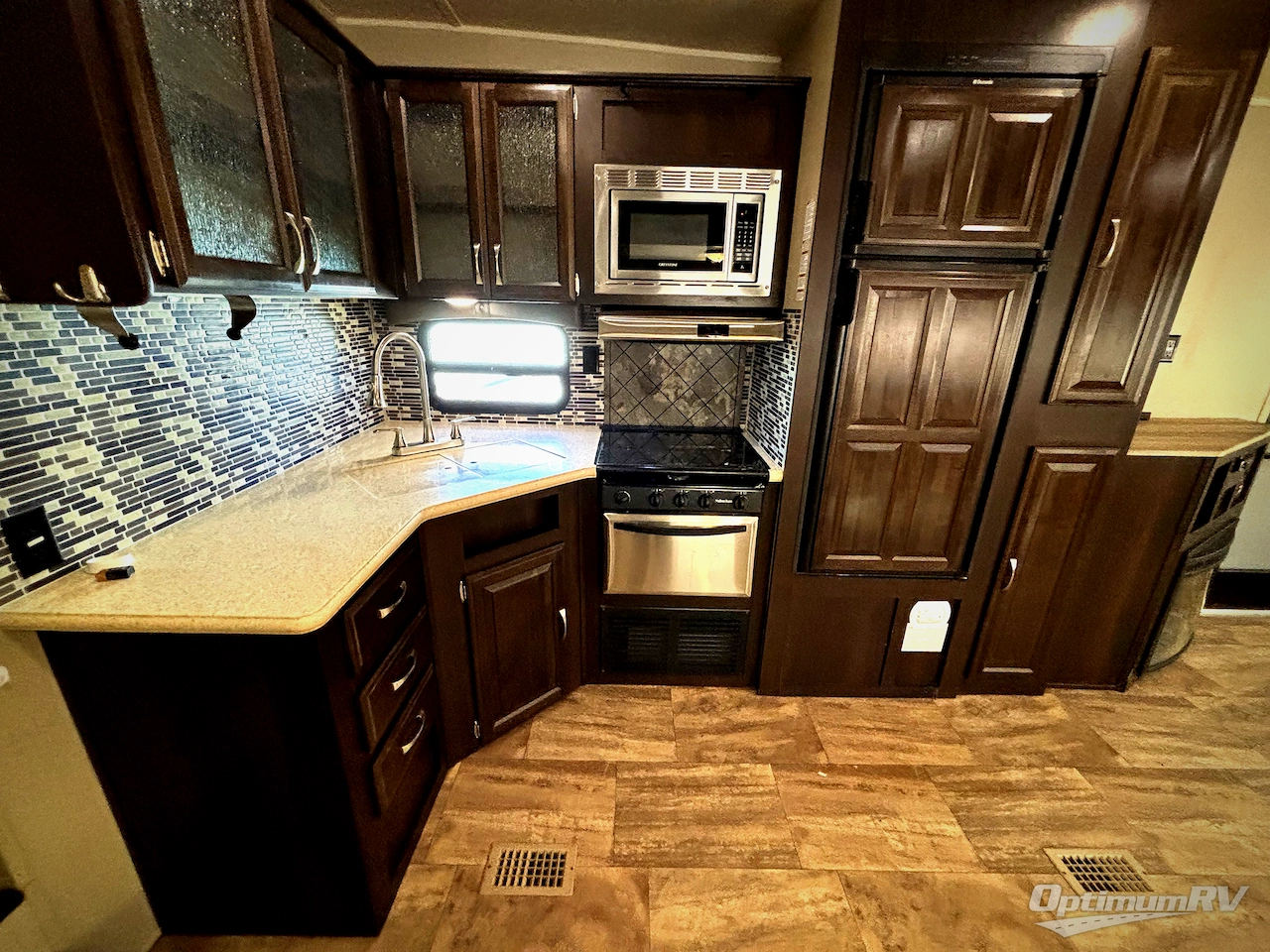 2017 Palomino Puma 297RLSS Photo 13