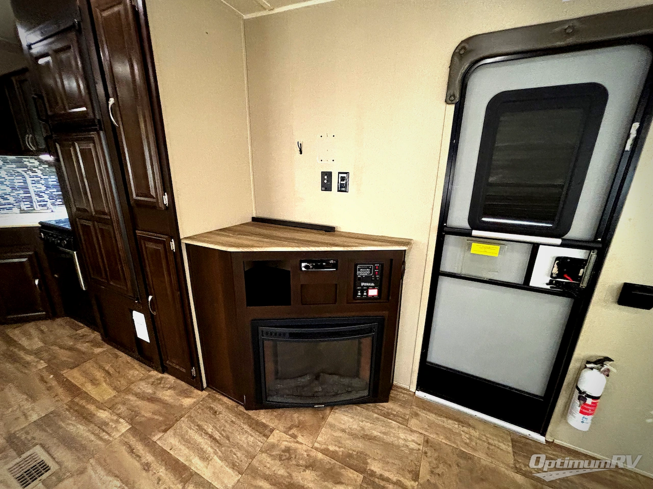 2017 Palomino Puma 297RLSS Photo 14