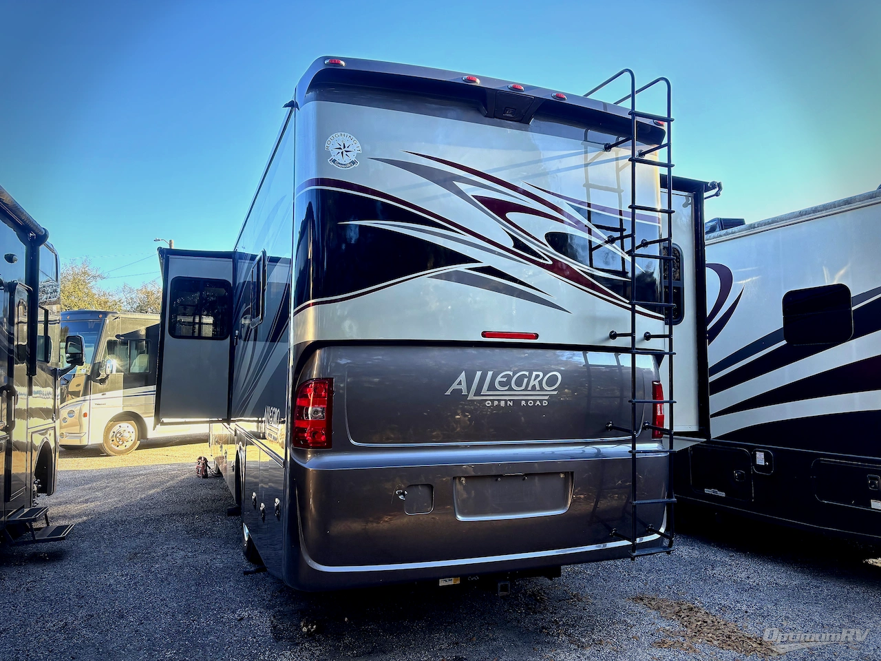 2013 Tiffin Allegro 34 TGA Photo 3
