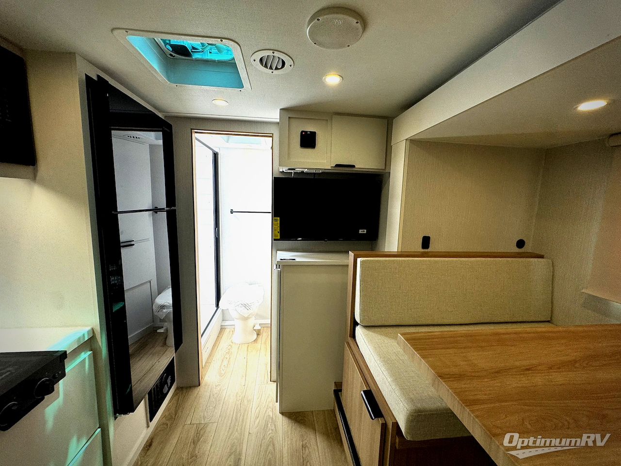 2027 Winnebago Micro Minnie 2108TB Photo 12