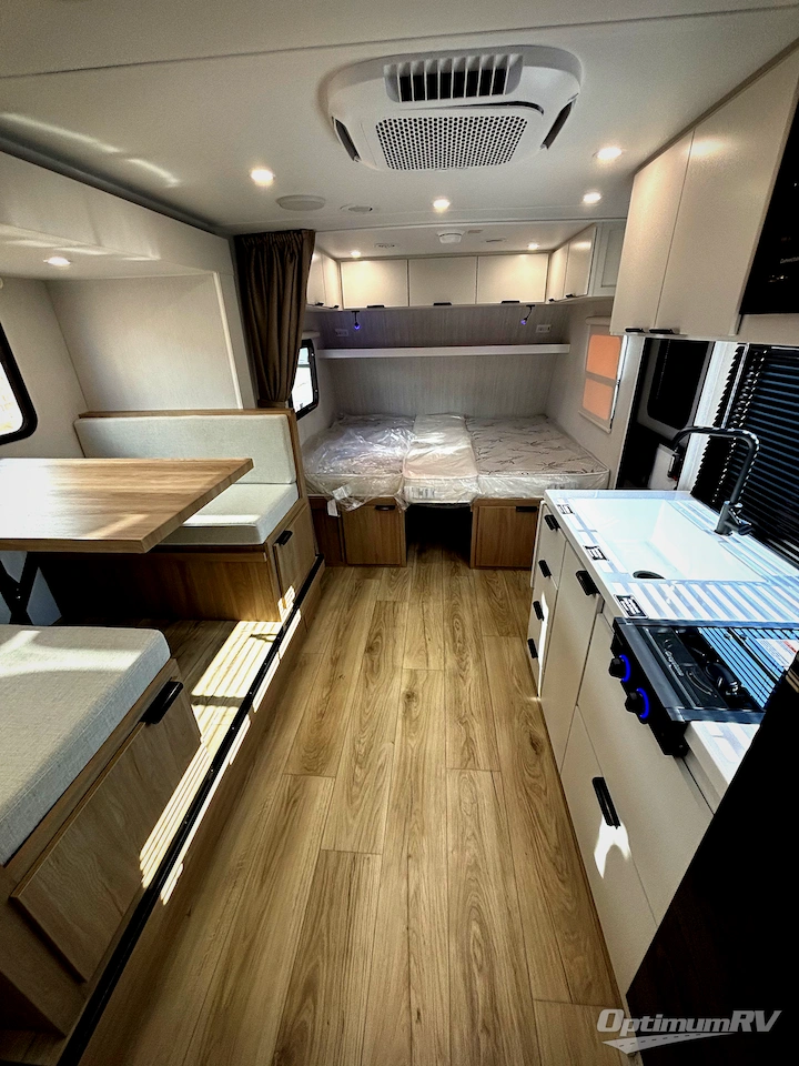 2027 Winnebago Micro Minnie 2108TB Photo 6