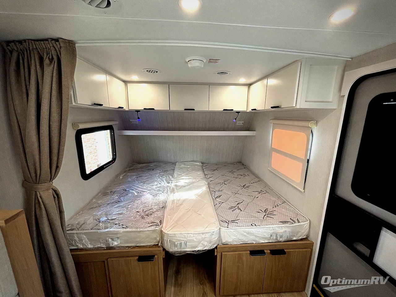 2027 Winnebago Micro Minnie 2108TB Photo 12