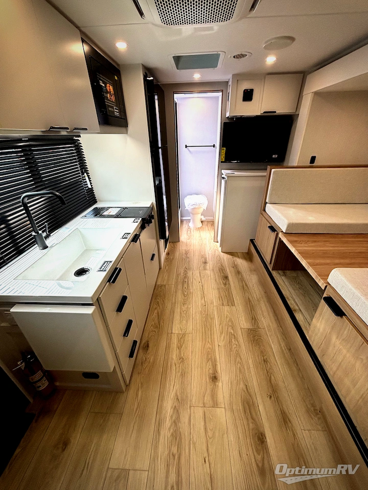 2027 Winnebago Micro Minnie 2108DS Photo 5