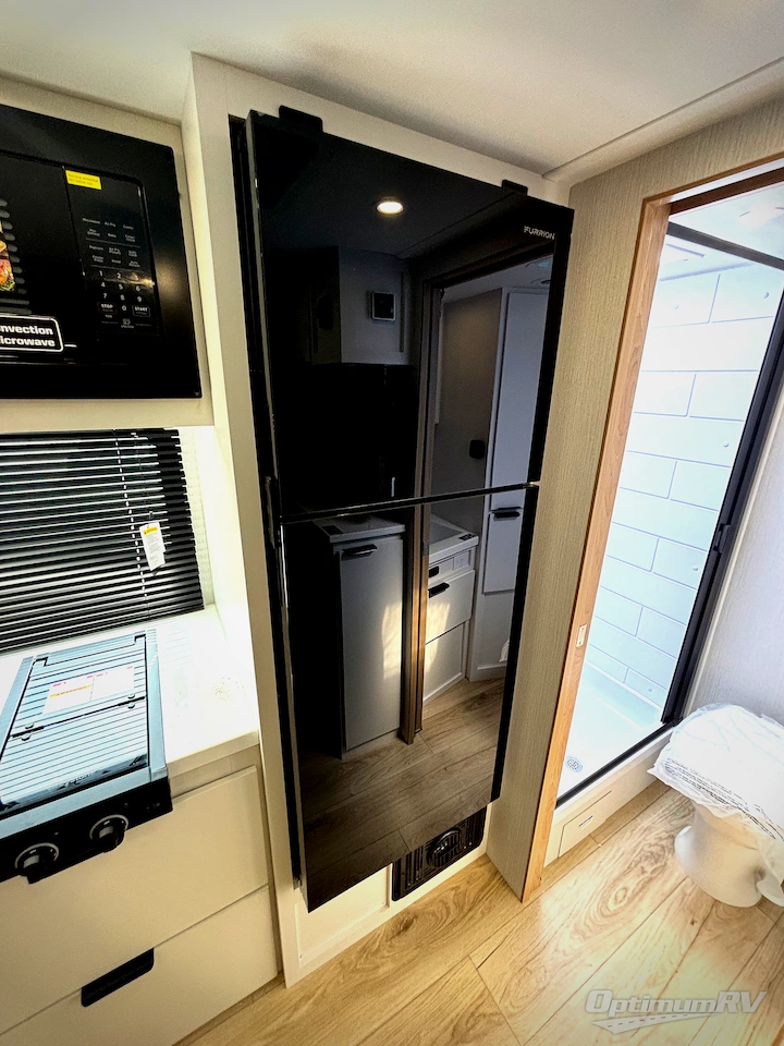 2027 Winnebago Micro Minnie 2108DS Photo 9