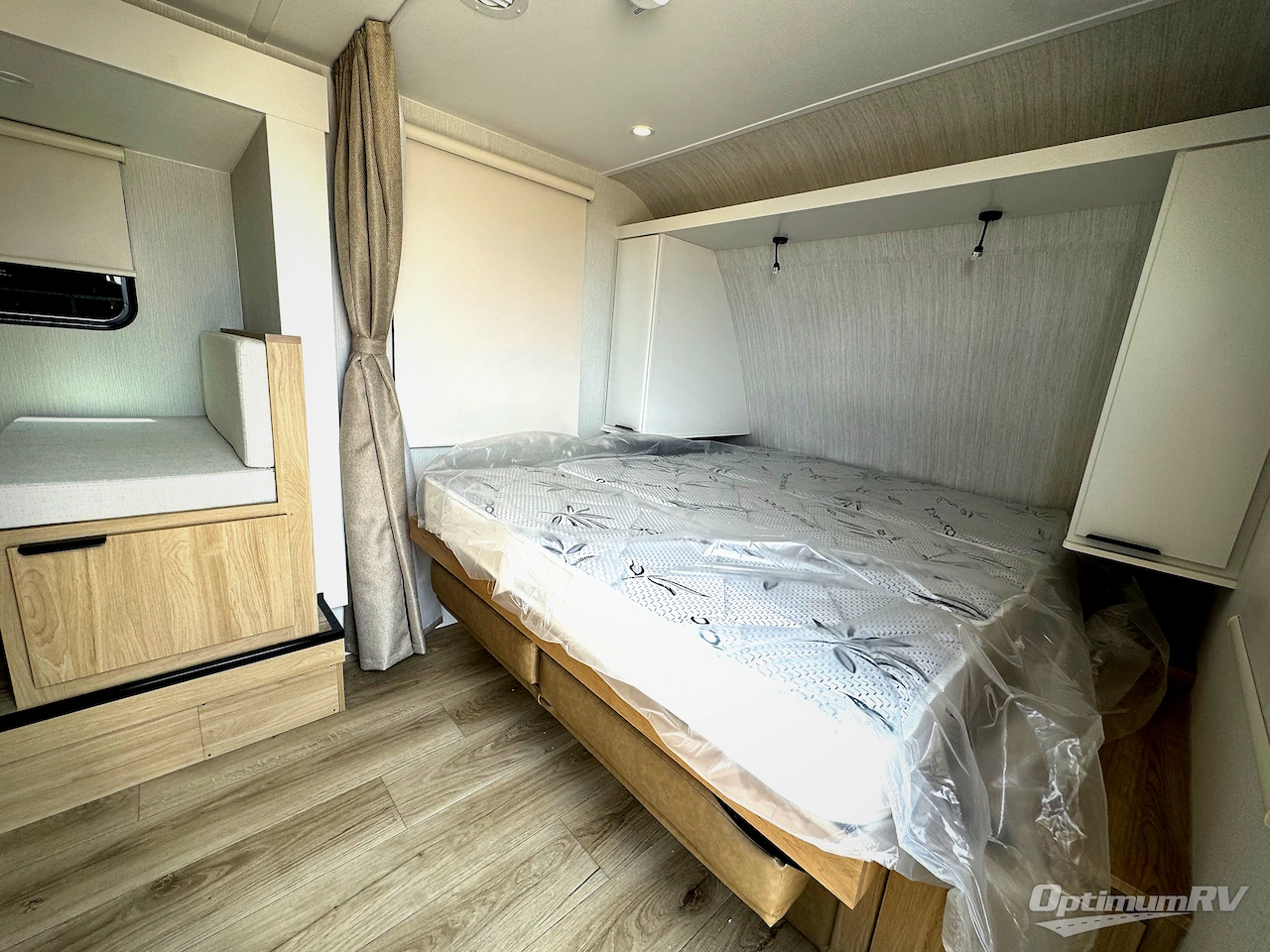 2027 Winnebago Micro Minnie 2200MBH Photo 6