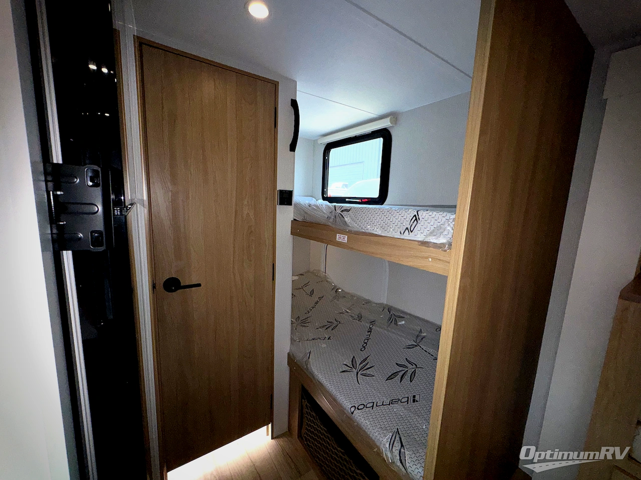 2027 Winnebago Micro Minnie 2200MBH Photo 9