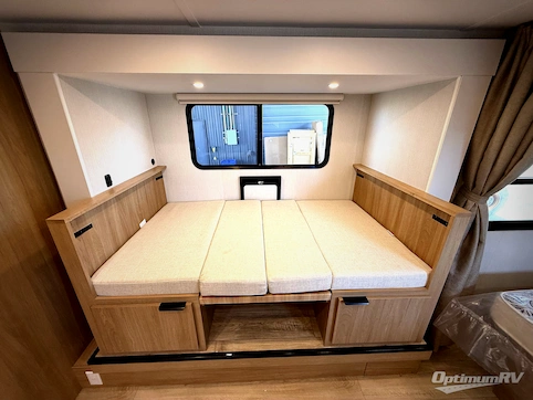 2027 Winnebago Micro Minnie 2200FBH RV Photo 2