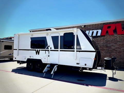 New 2027 Winnebago Micro Minnie 2200FBH Featured Photo