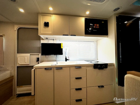 2027 Winnebago Micro Minnie 1800BH RV Photo 4