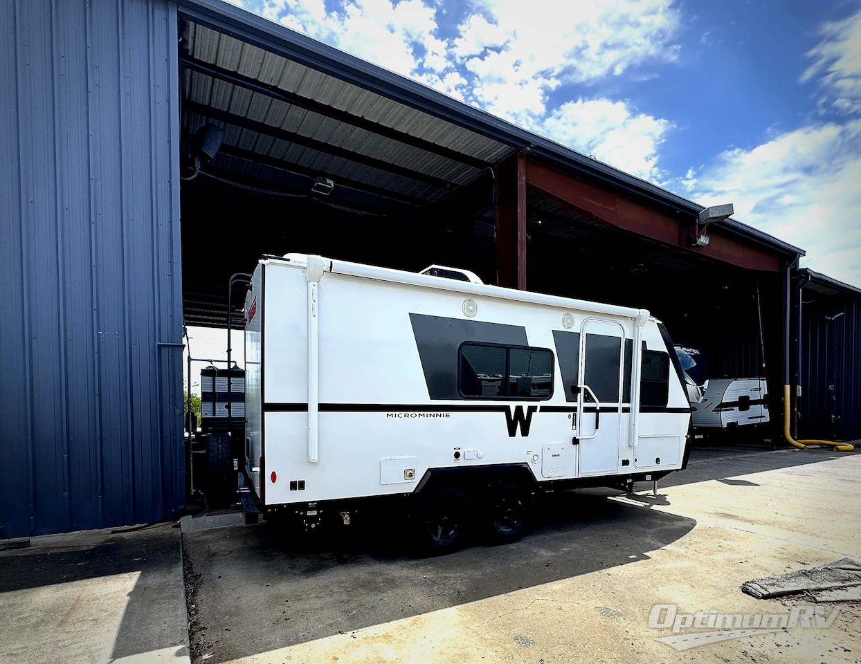 2027 Winnebago Micro Minnie 1800BH Photo 2