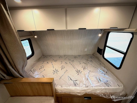2027 Winnebago Micro Minnie 1800BH RV Photo 2