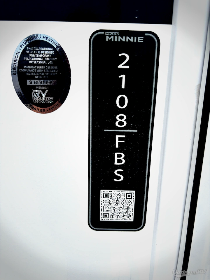 2027 Winnebago Micro Minnie 2108FBS Photo 4