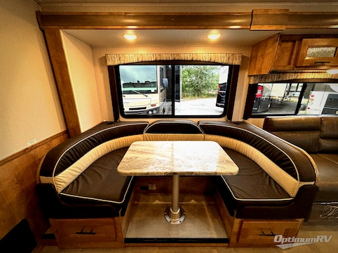 2022 Coachmen Leprechaun Premier 319MB Ford 450 RV Photo 3