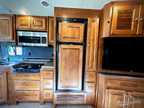 2017 Tiffin Allegro 31 SA RV Photo 3