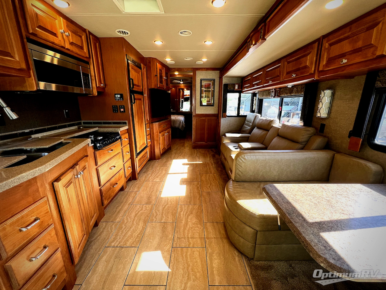 2017 Tiffin Allegro 31 SA Photo 4