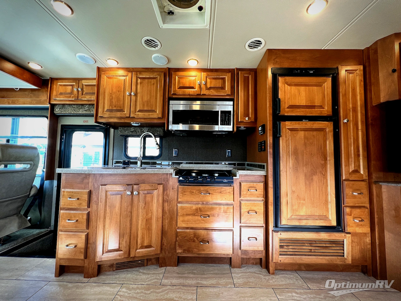 2017 Tiffin Allegro 31 SA Photo 11