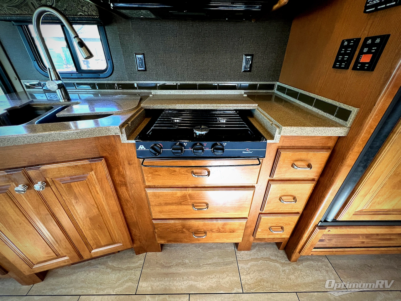 2017 Tiffin Allegro 31 SA Photo 13
