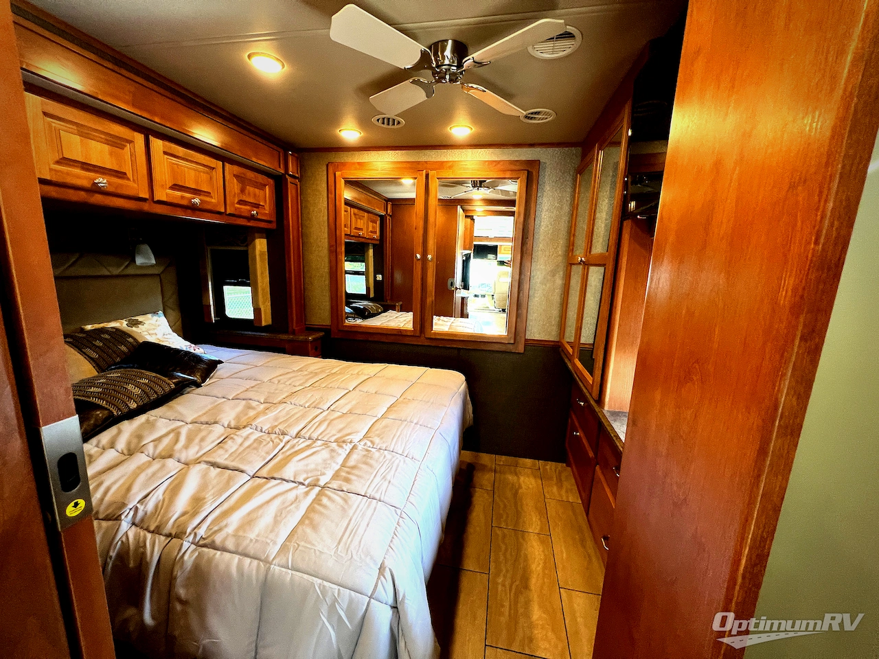 2017 Tiffin Allegro 31 SA Photo 18