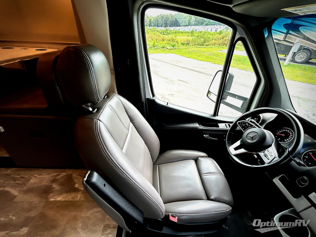 2023 Thor Quantum Sprinter MB24 Photo 7