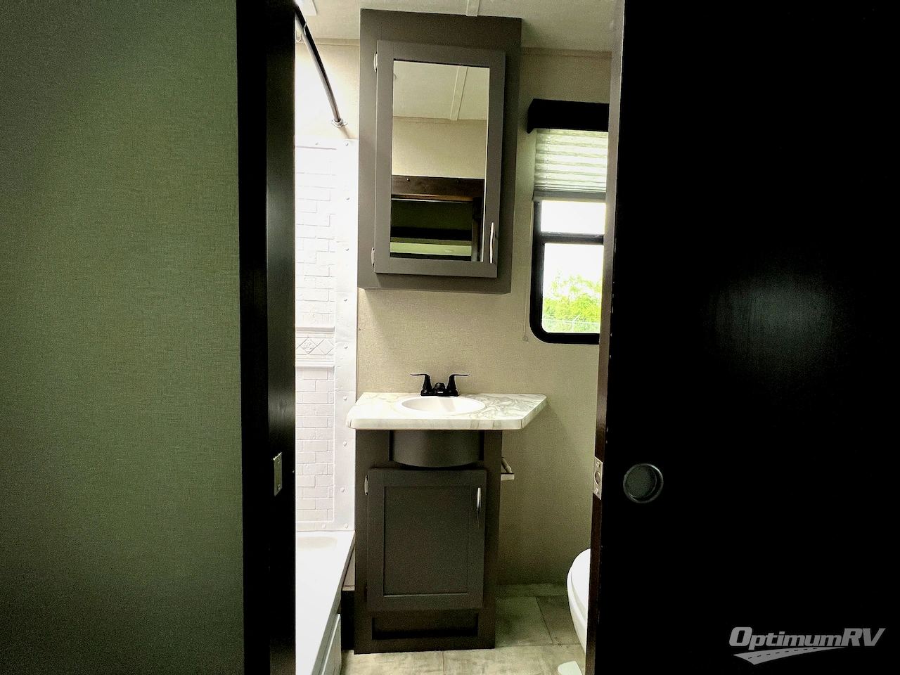 2022 Grand Design Momentum G-Class 23G Photo 18