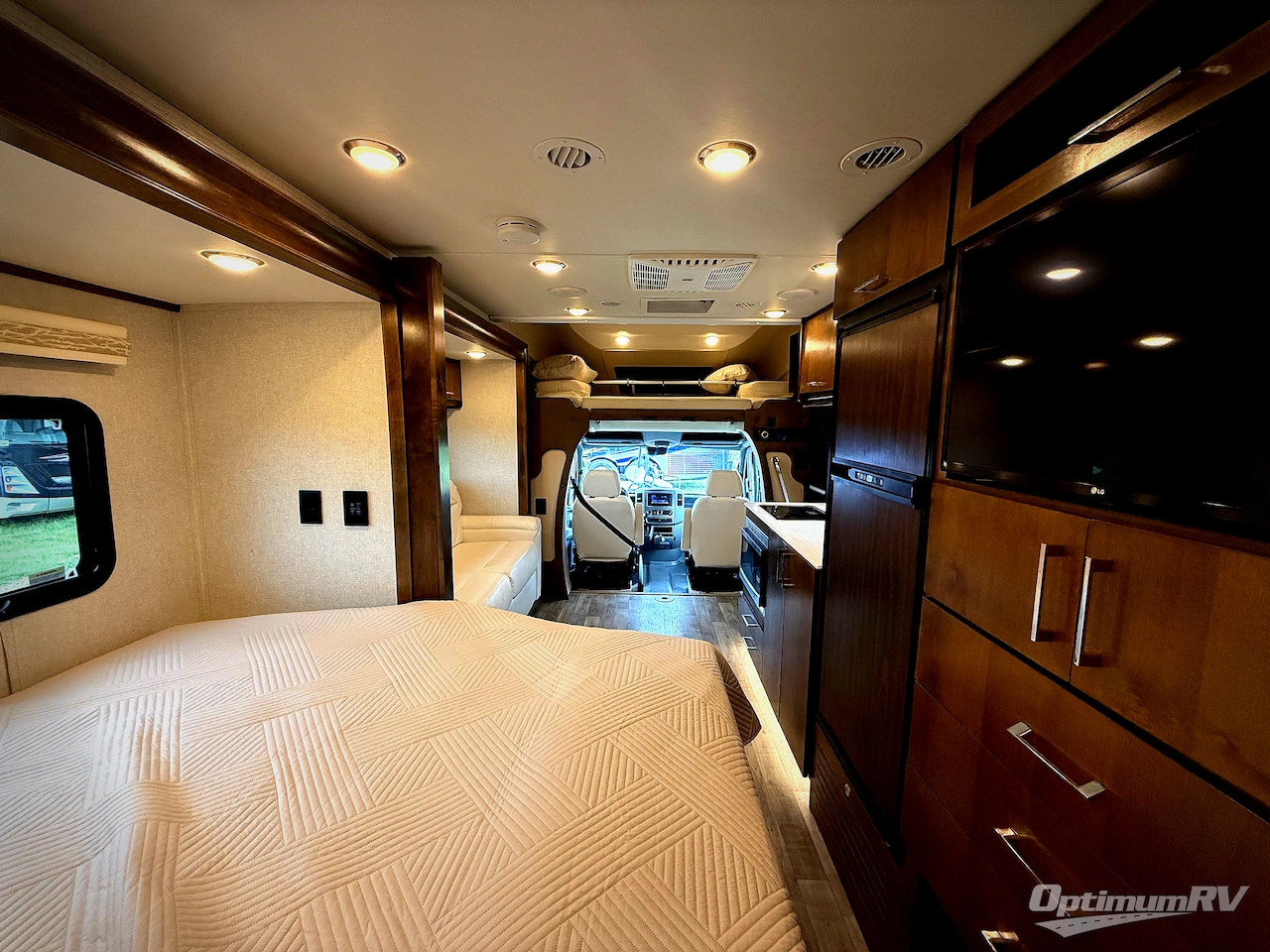 2019 Tiffin Wayfarer 25 RW Photo 5