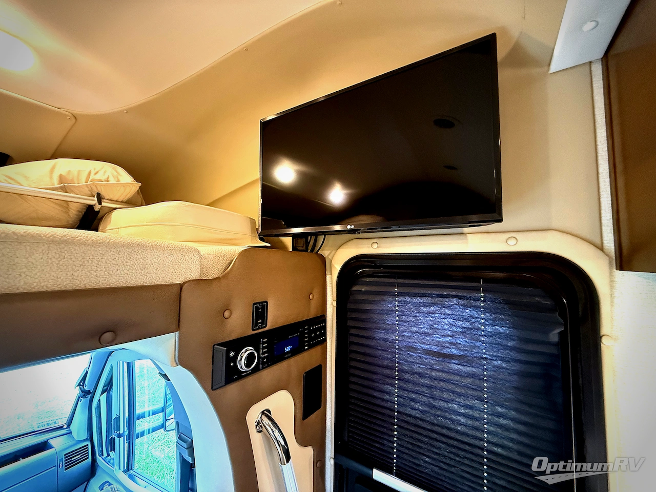 2019 Tiffin Wayfarer 25 RW Photo 8