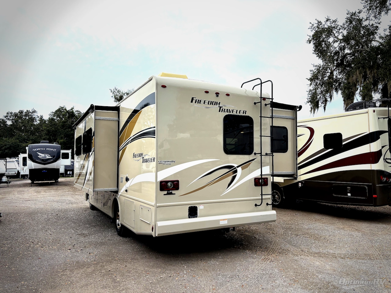 2019 Thor Freedom Traveler A27 Photo 3