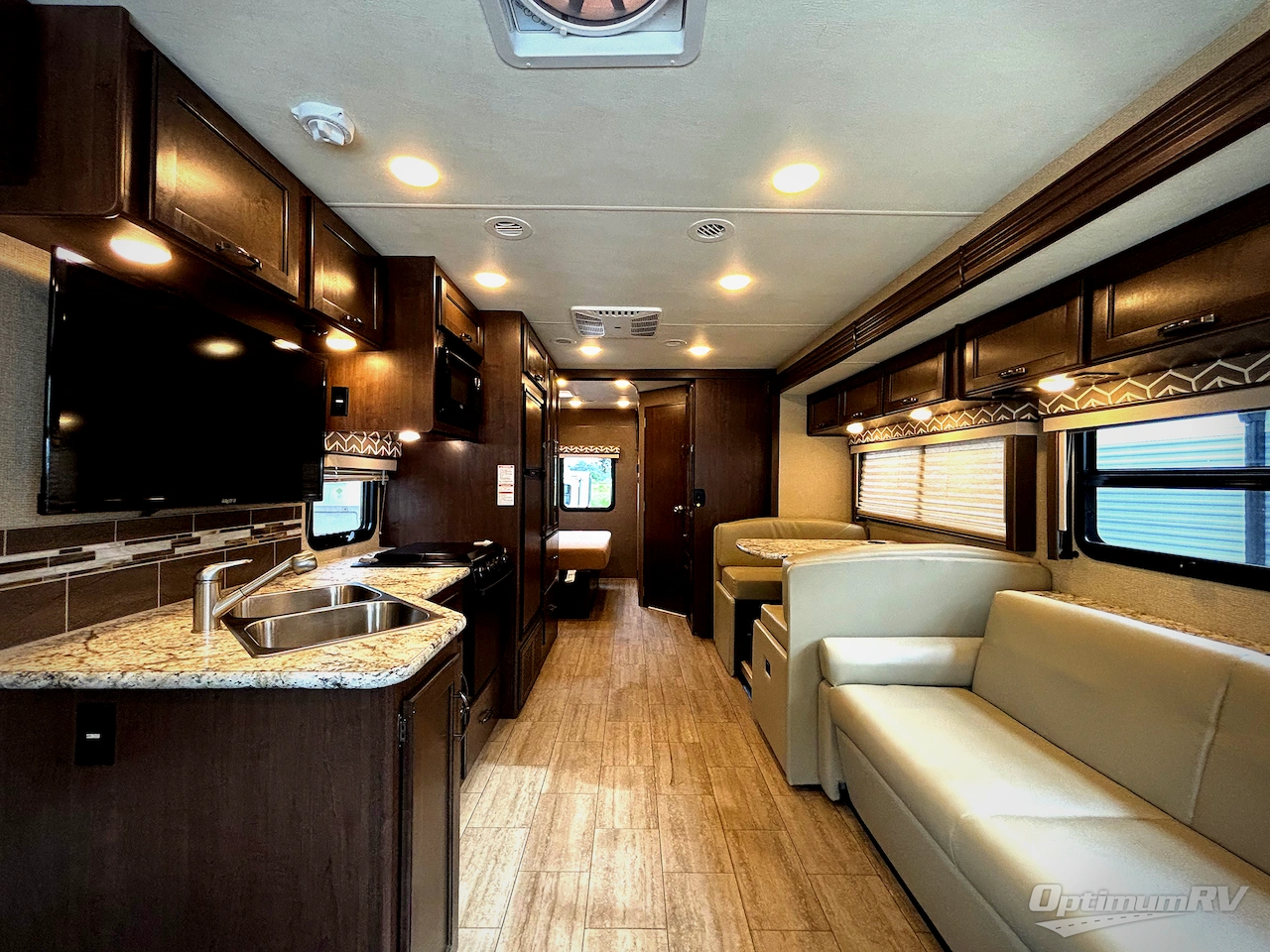 2019 Thor Freedom Traveler A27 Photo 4
