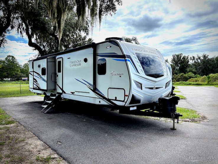 2023 Coachmen Freedom Express Liberty Edition 320BHDSLE RV Photo 1