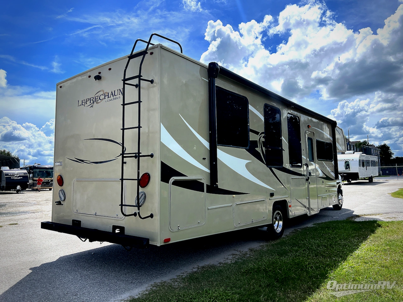 2015 Coachmen Leprechaun 317SA Ford 450 Photo 3