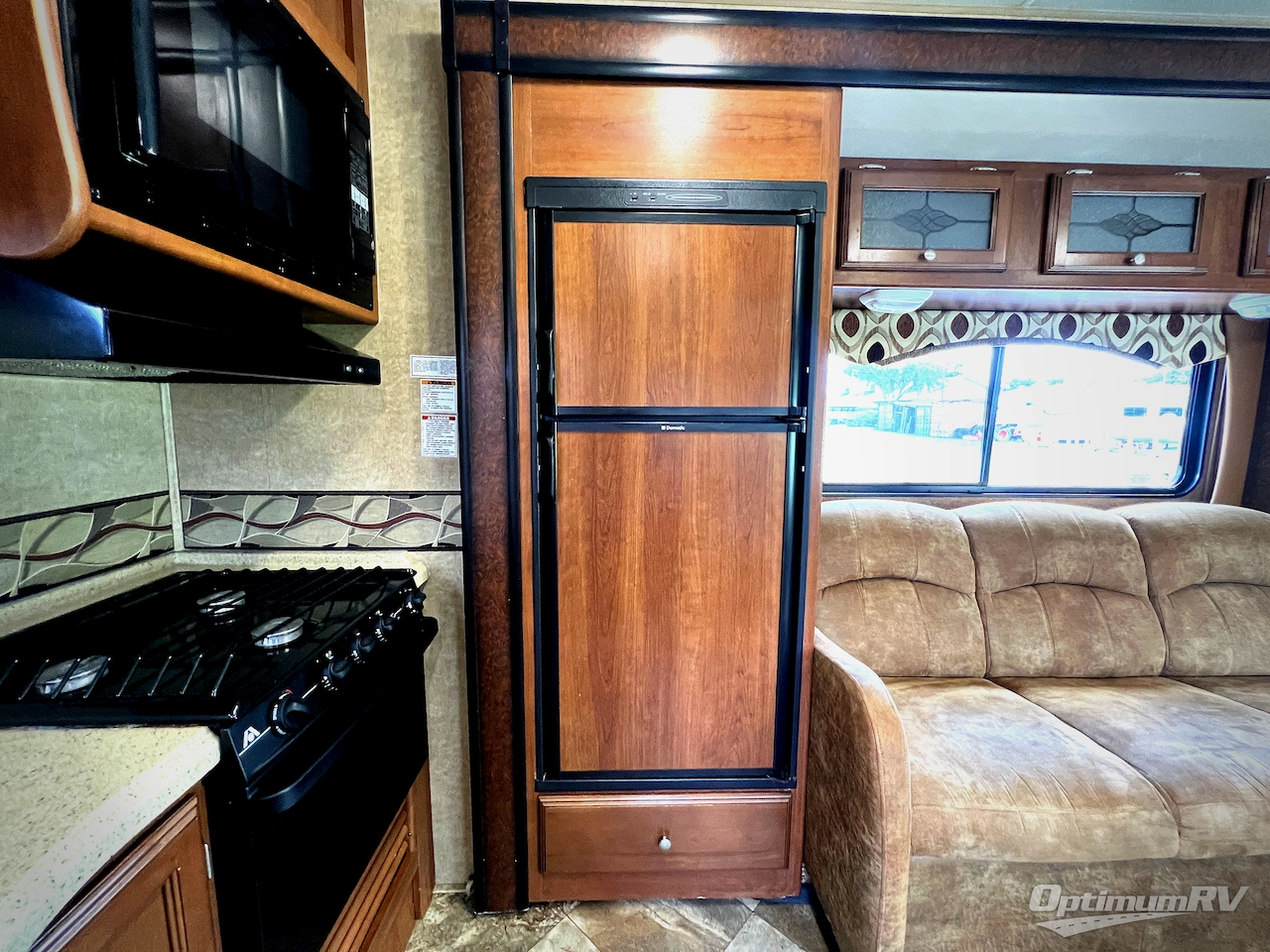2015 Coachmen Leprechaun 317SA Ford 450 Photo 14