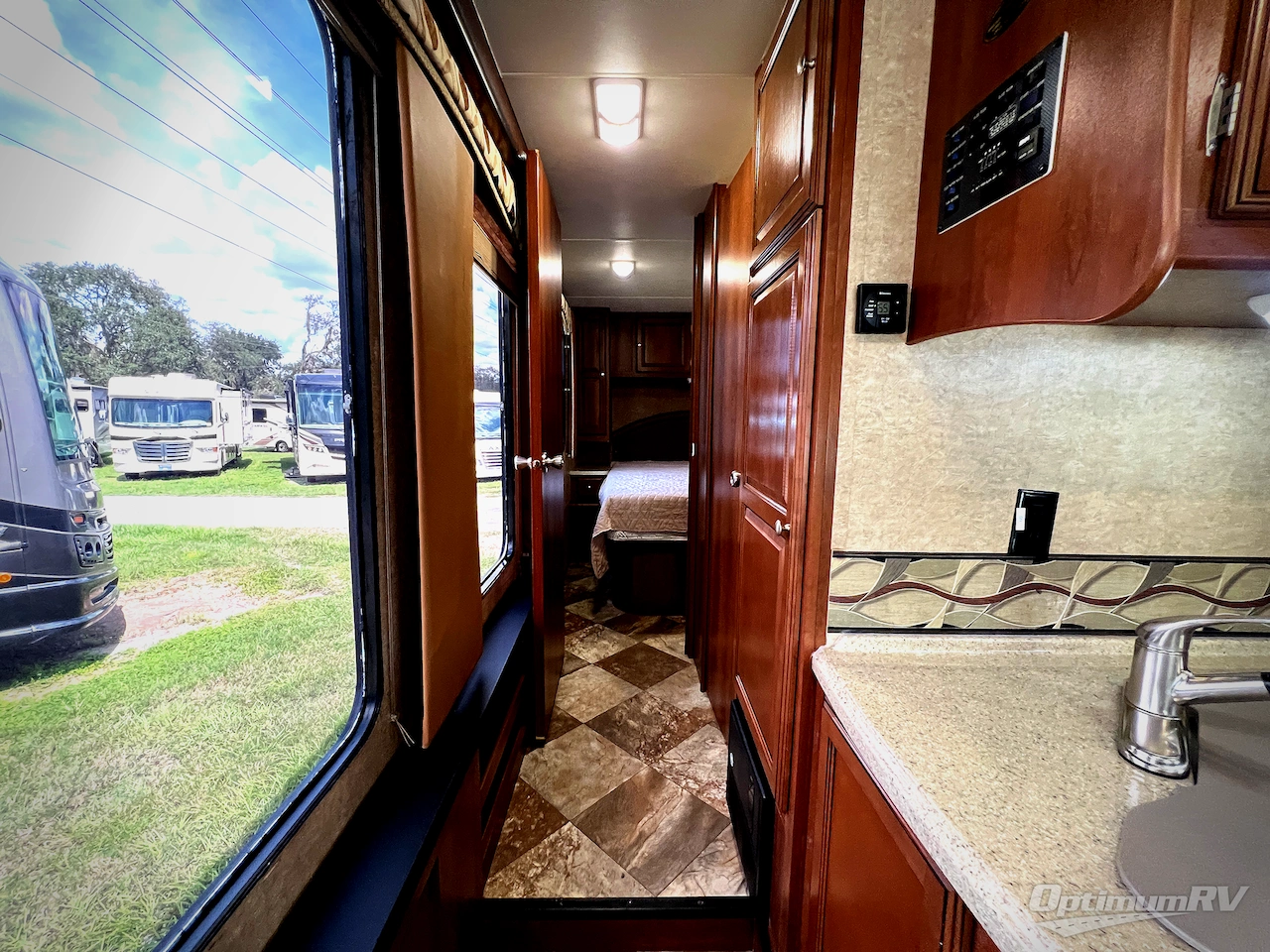 2015 Coachmen Leprechaun 317SA Ford 450 Photo 15