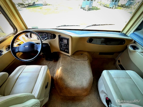 2016 Holiday Rambler Vacationer 37BH RV Photo 2