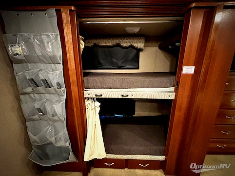 2016 Holiday Rambler Vacationer 37BH RV Photo 3