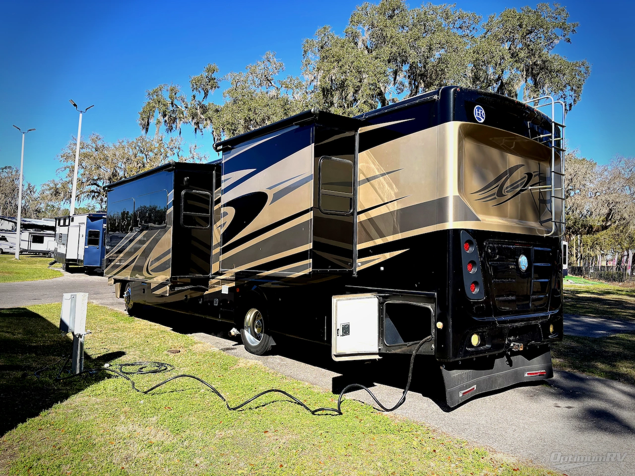 2016 Holiday Rambler Vacationer 37BH Photo 3