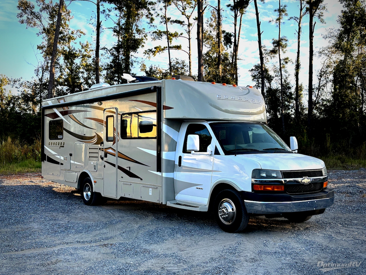 2014 Coachmen Concord 280LE Photo 1