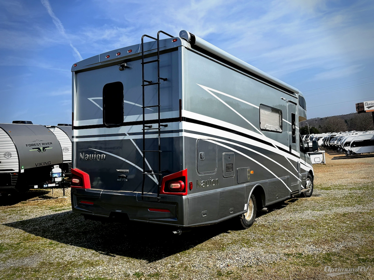 2020 Winnebago Navion 24D Photo 2