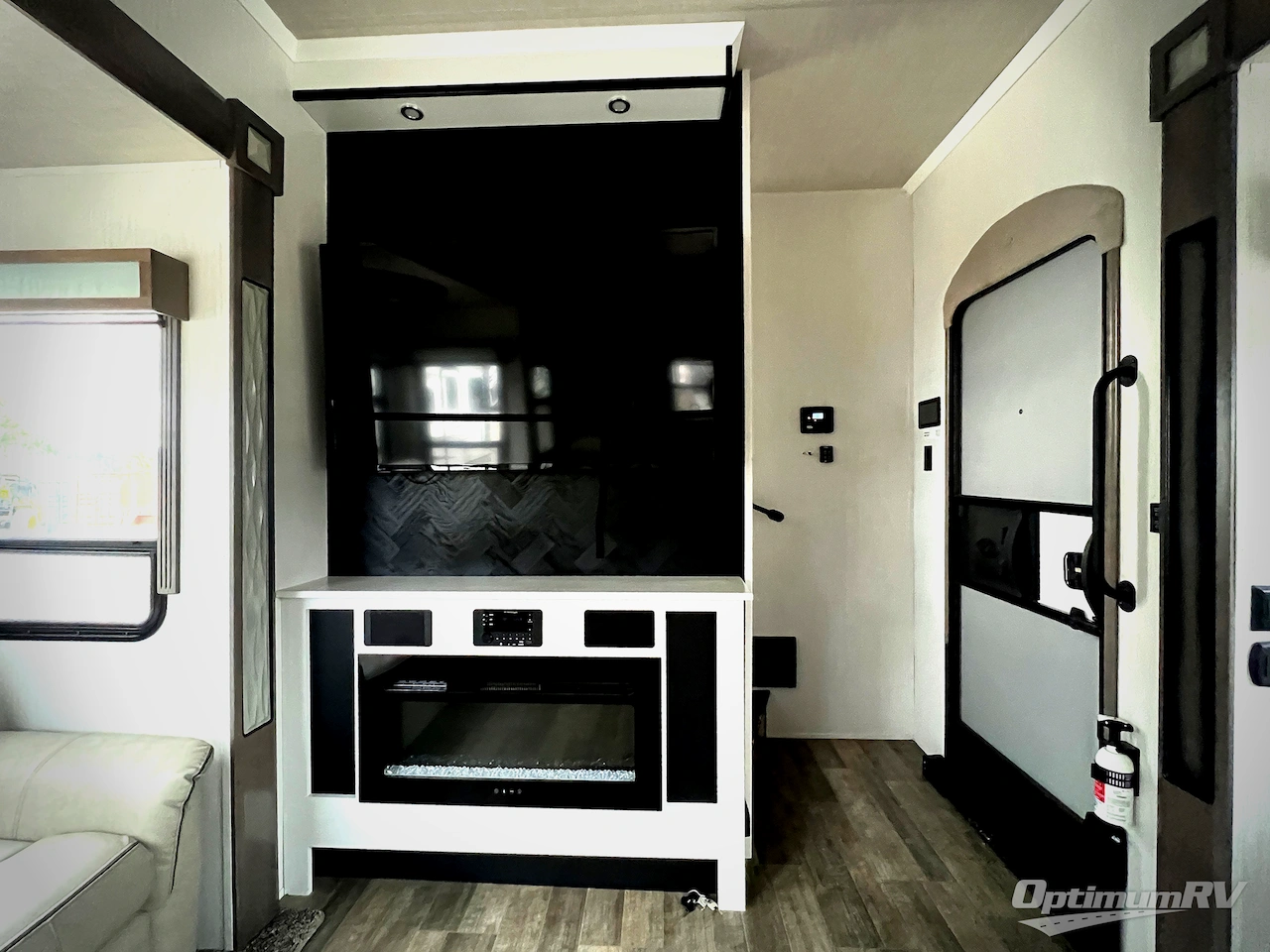 2021 Forest River Cedar Creek Champagne Edition 38EKS Photo 8