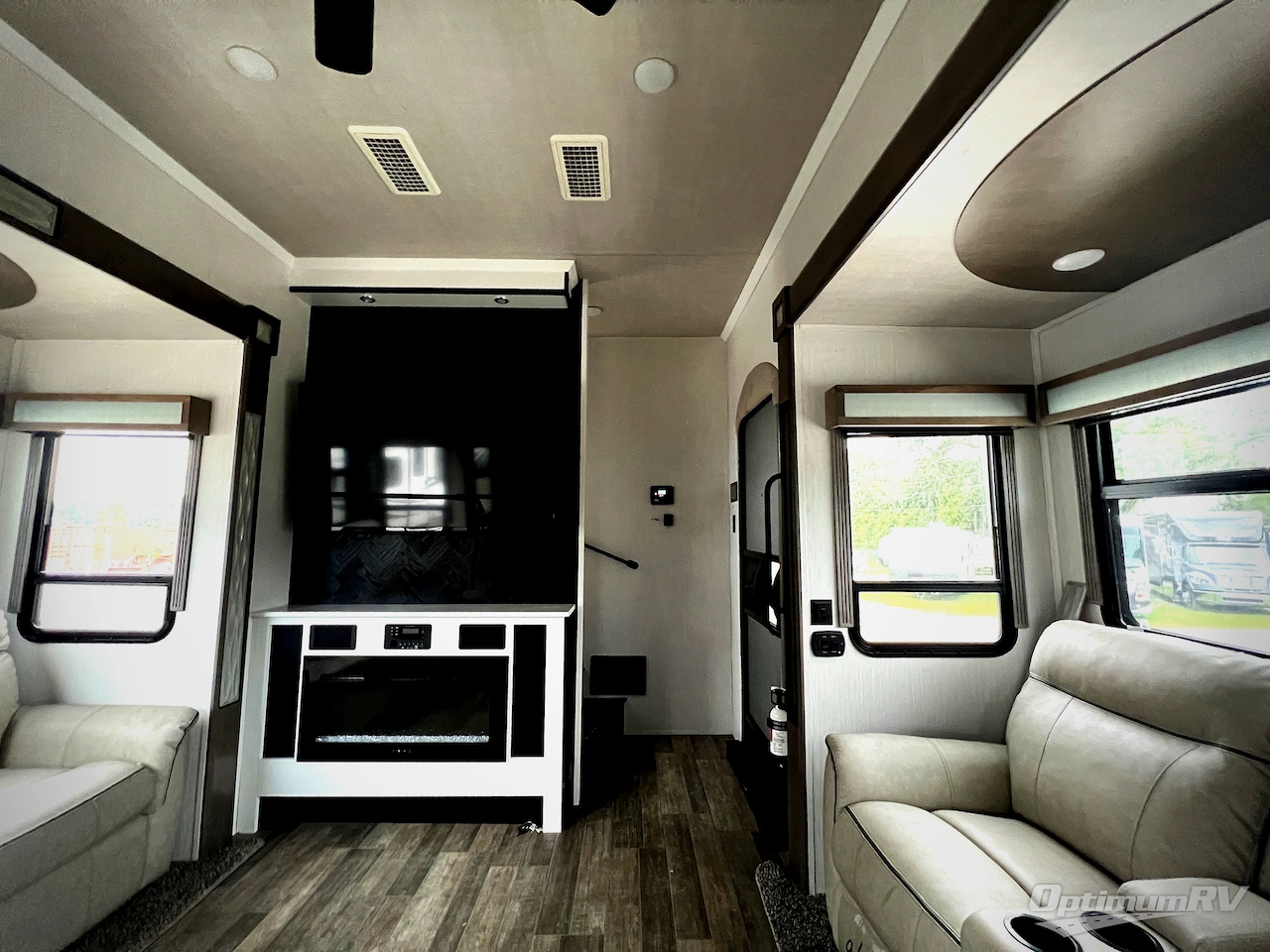 2021 Forest River Cedar Creek Champagne Edition 38EKS Photo 15