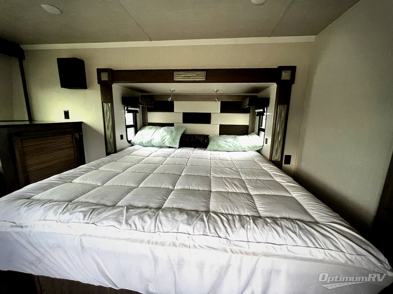 2021 Forest River Cedar Creek Champagne Edition 38EKS Photo 16