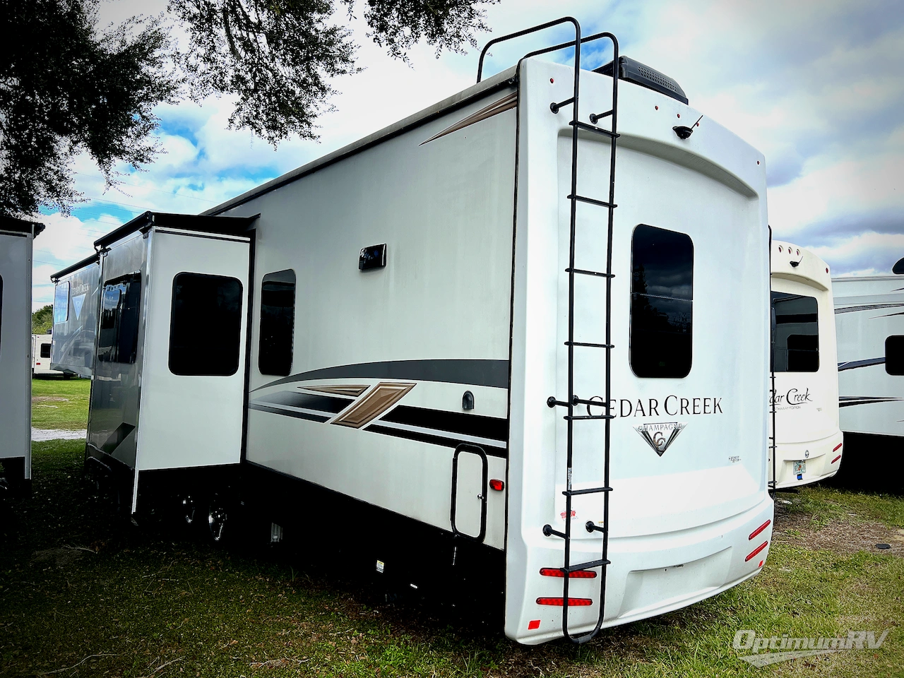 2021 Forest River Cedar Creek Champagne Edition 38EKS Photo 2