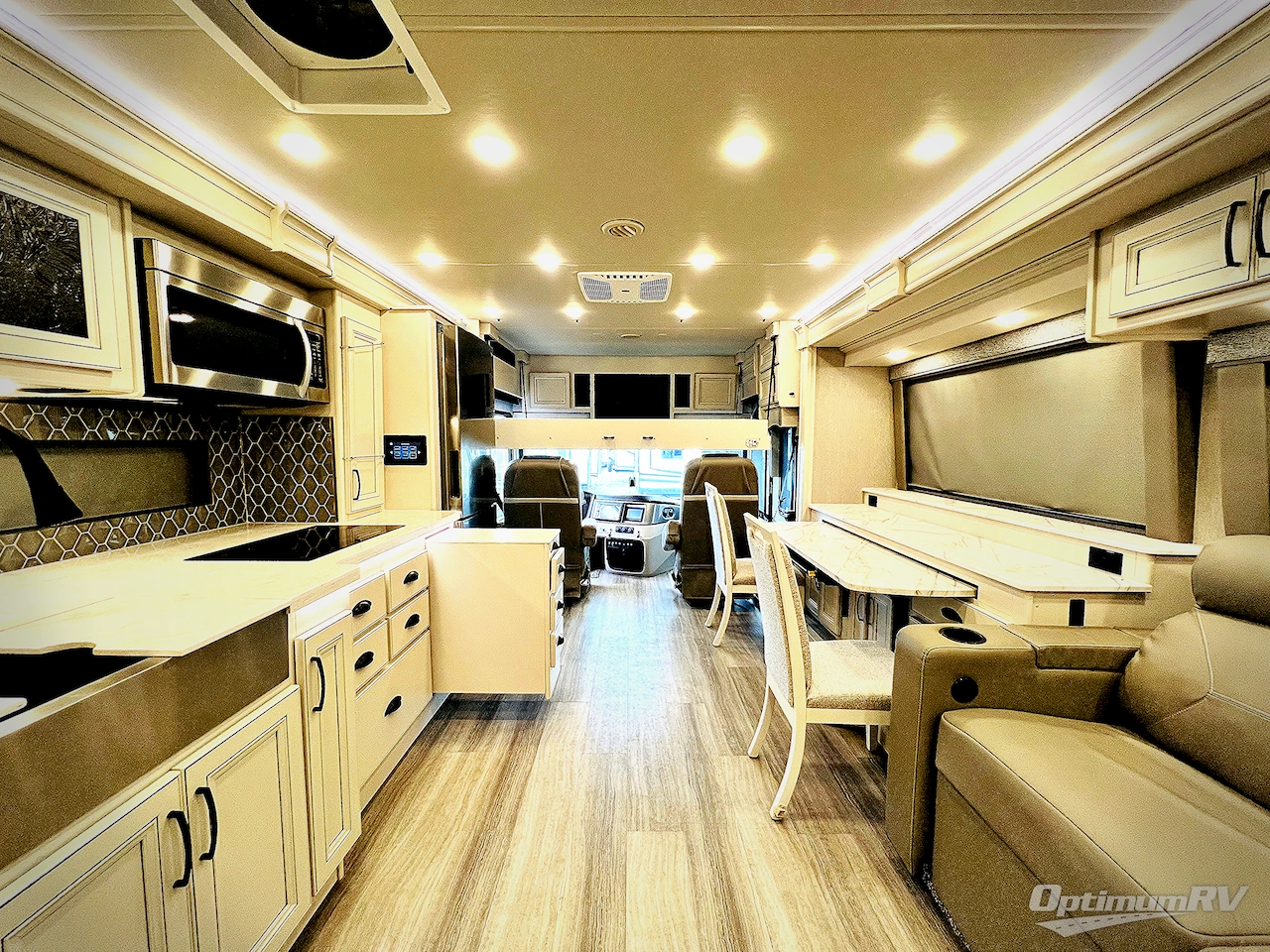 2023 Fleetwood Frontier 36SS Photo 3
