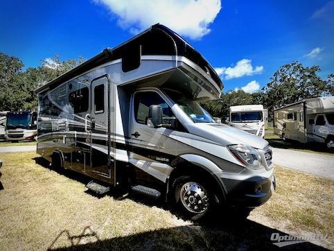 Used 2020 Dynamax isata 3 24FW Featured Photo