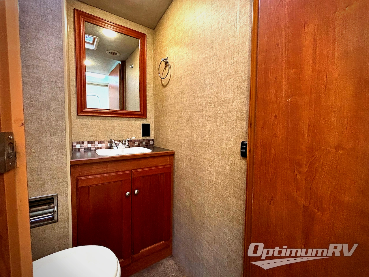 2016 Winnebago Vista 31KE Photo 14